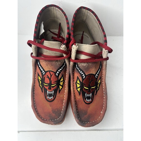 Clarks Wallabee EVO x Stranger Things Hellfire Club Men’s Size 10 Dark Sand Red main image 11